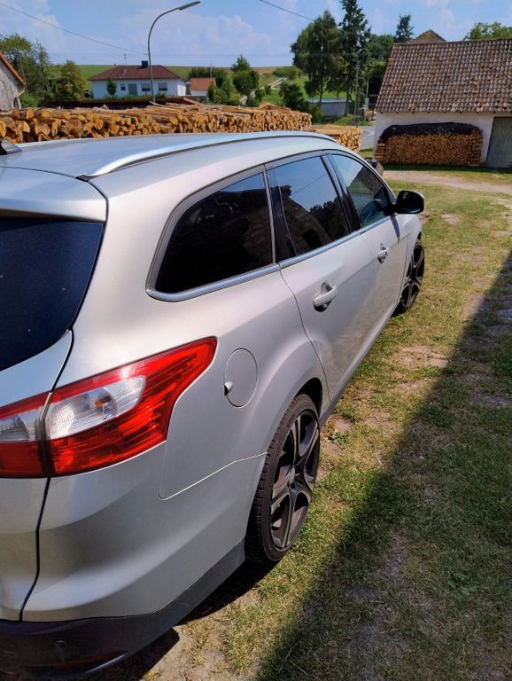 Ford Focus 155.000 km 6.999 € Flachslanden 91604