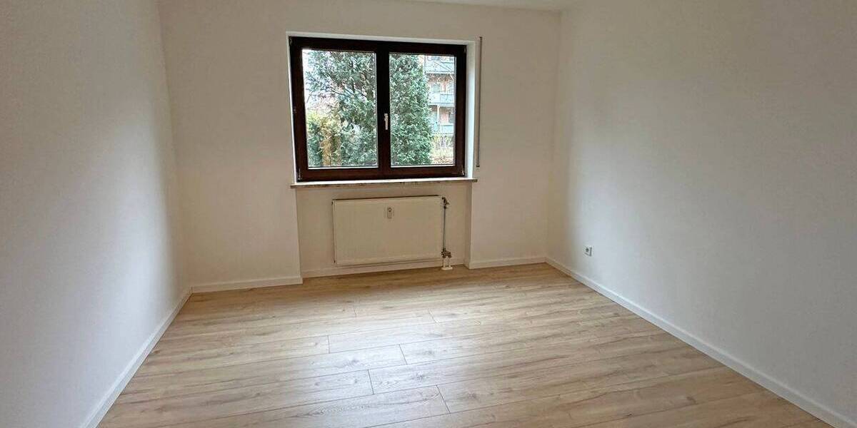 Etagenwohnung Dresden Seidnitz/Dobritz - 3 Zimmer, 74 m&sup2;, 215.000&euro; | Angebot:26309926