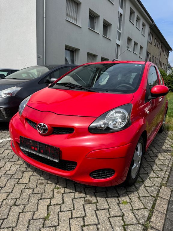 Aygo (X)