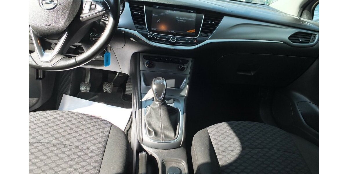 Opel Astra NAVI EINPARKHILFE ALLWETTERREIFEN EURO 6 99.278 km 8.995 &euro; Köln 50858