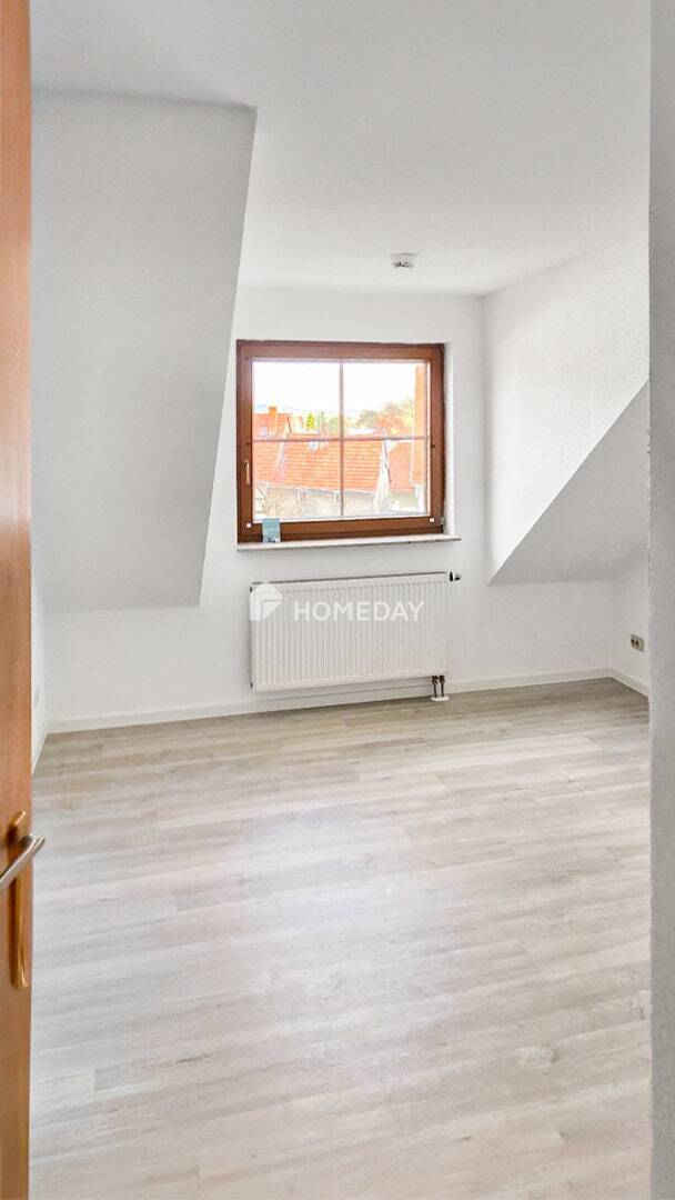 Attraktive Dachgeschosswohnung mit 2 Zimmern, Balkon und Gartennutzung in Eischleben 2 zimmer