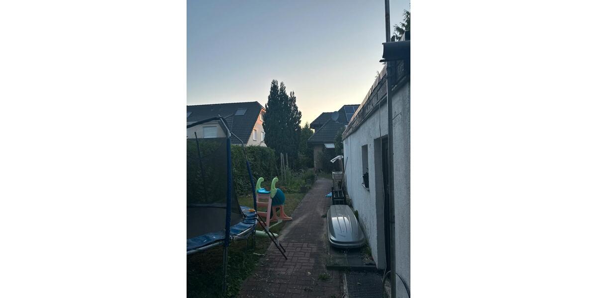Einfamilienhaus Schönefeld - 7 Zimmer, 200 m&sup2;, 980.000&euro; | Angebot:27076750