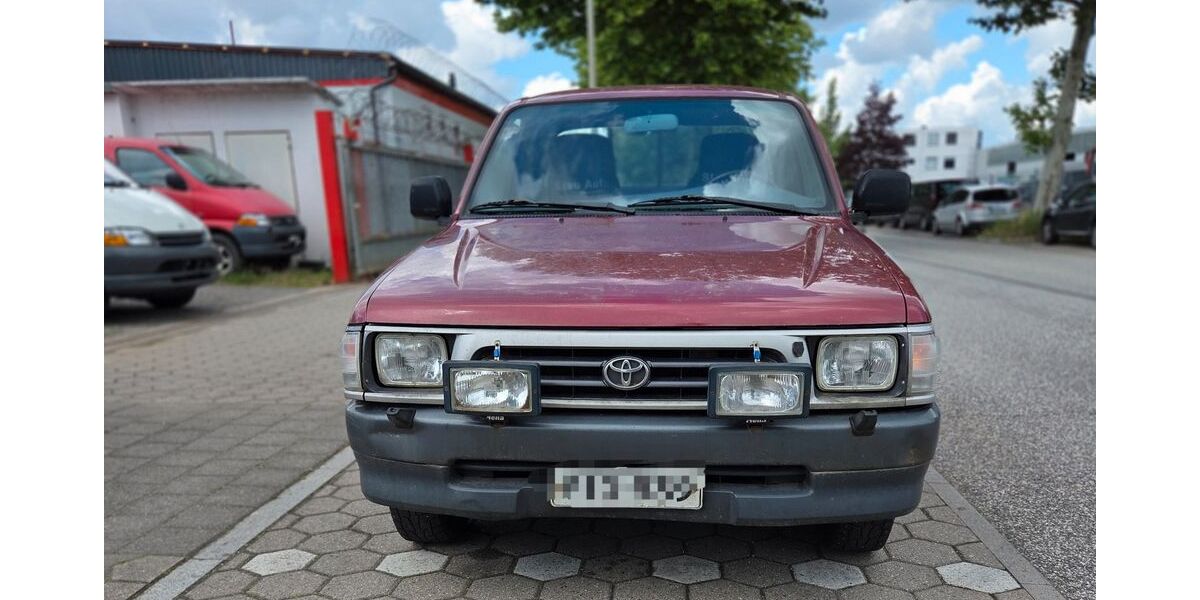 Toyota Hilux 280.000 km 3.900 &euro; Hamburg 22113