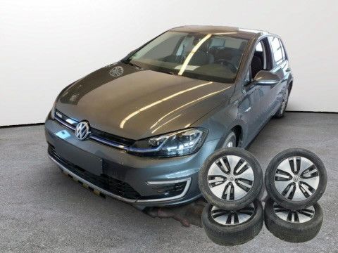 VW Golf 95.000 km 13.990 &euro; Schnaittenbach 92253