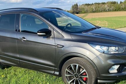 Ford Kuga 74.000 km 14.290 &euro; Traunreut 83301