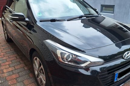 Hyundai i20 39.719 km 11.400 &euro; Schiffdorf 27619