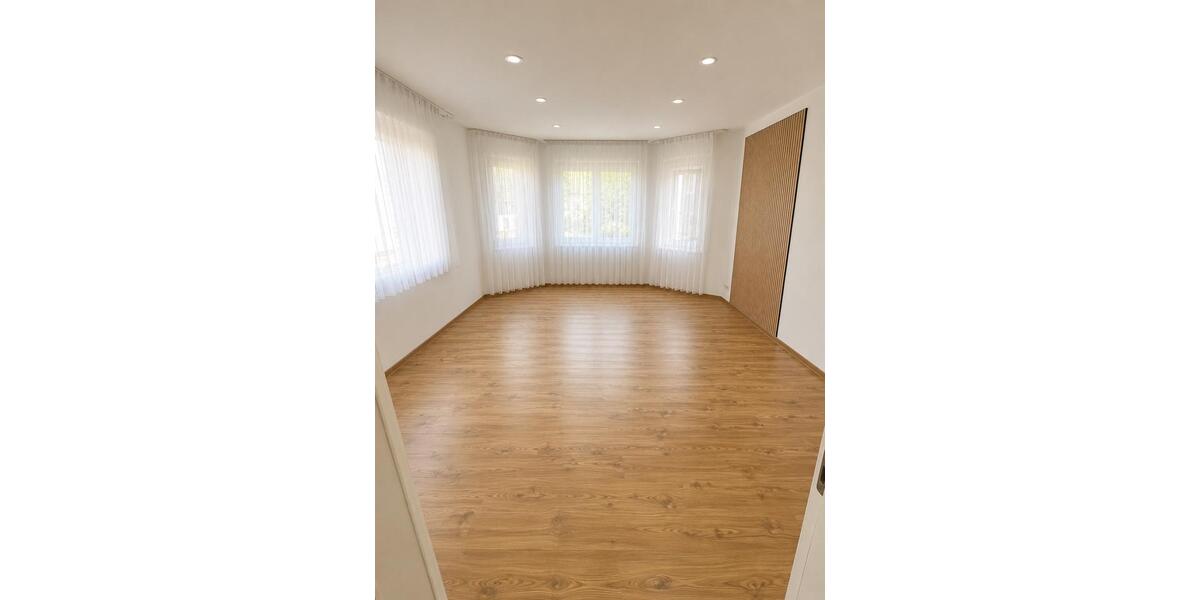Mehrfamilienhaus, Wohnhaus Eschenburg - 11 Zimmer, 291 m&sup2;, 419.000&euro; | Angebot:26581794