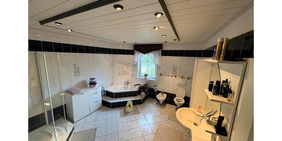 Einfamilienhaus Rotenburg (Wümme) - 8 Zimmer, 279 m&sup2;, 695.000&euro; | Angebot:26891203