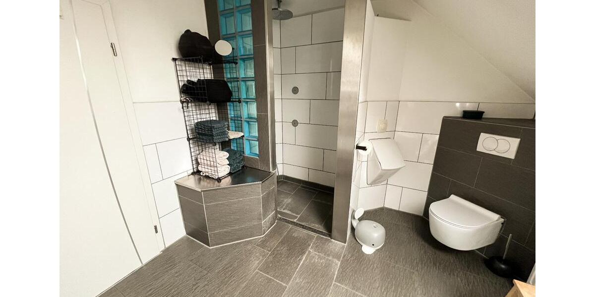 Dachgeschoßwohnung Walzbachtal - 2 Zimmer, 105 m&sup2;, 320.000&euro; | Angebot:23660126