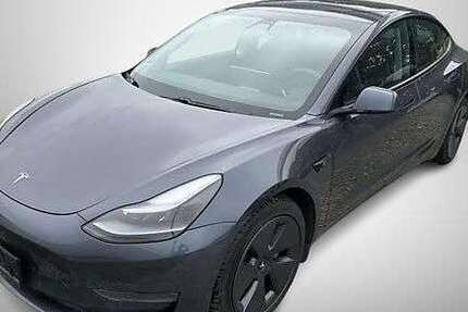 Tesla Model 3 56.868 km 27.199 € Ergolding 84030