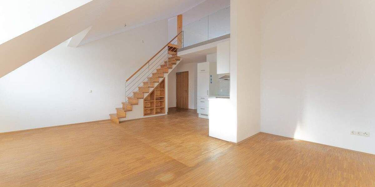 4-Zimmerwohnung mit Balkon und Galerie-Zimmer - mitten im Leben! 4 zimmer