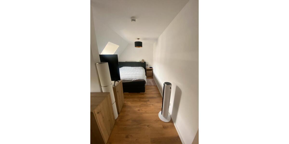 Dachgeschoßwohnung Remscheid Gemarkung Bergisch Born - 3 Zimmer, 85 m&sup2;, 1.170&euro; | Angebot:25851917