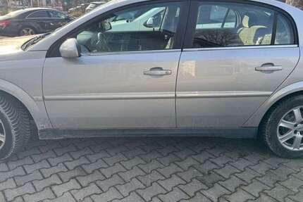 Opel Vectra 87.200 km 5.490 &euro; München 81243