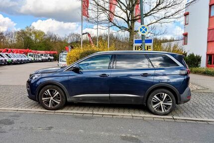 Peugeot 5008 181.000 km 16.500 &euro; Düsseldorf 40599