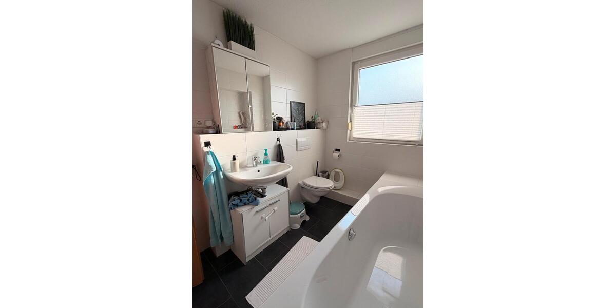 Reihenhaus Zirndorf - 5 Zimmer, 138 m&sup2;, 2.000&euro; | Angebot:25994808