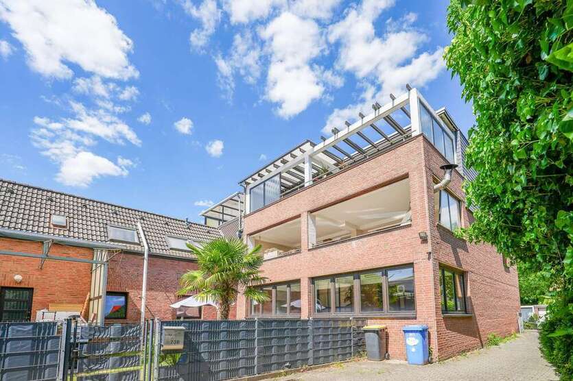 Haus zum Kaufen in Kaarst 649.000 € 199 m²