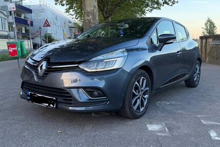 Renault Clio 142.000 km 6.990 &euro; Düsseldorf 40549