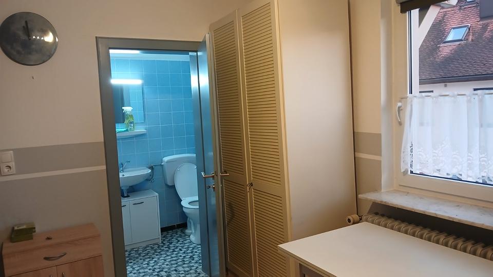 Etagenwohnung Zirndorf - 1 Zimmer, 20 m&sup2;, 415&euro; | Angebot:24495183