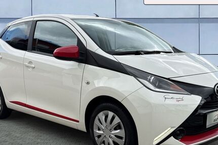 Toyota Aygo (X) 63.297 km 7.440 &euro; Ismaning 85737