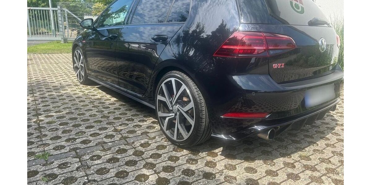 VW Golf 118.000 km 19.500 &euro; Cornberg 36219