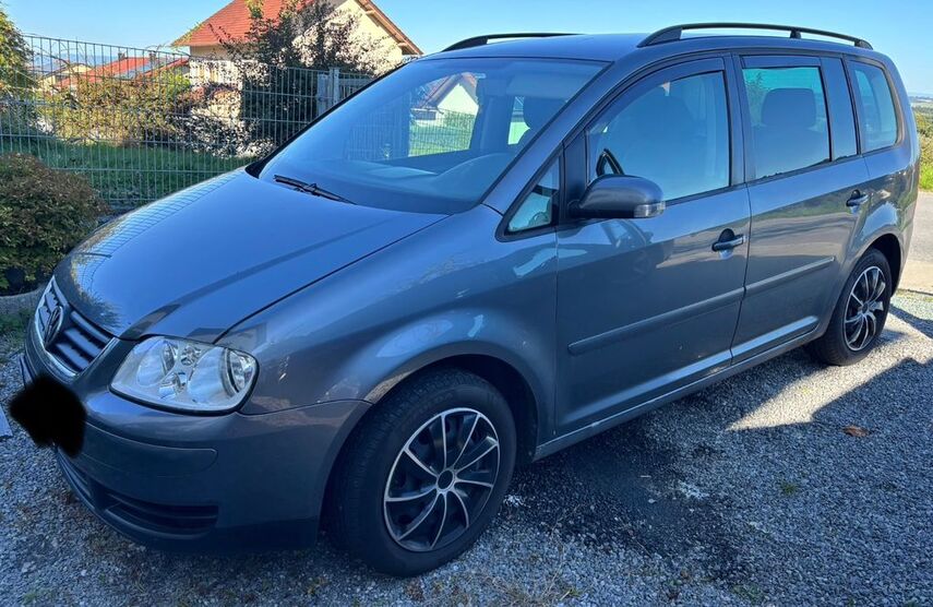 VW Touran 303.000 km 1.500 € Künzing 94550