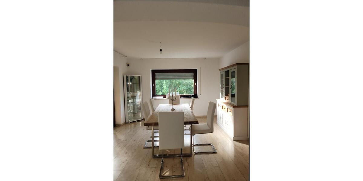 tolles Haus mit super unverbauter Lage zu vermieten 6 zimmer