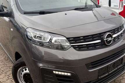 Opel Vivaro 113.745 km 15.900 € Brühl 50321