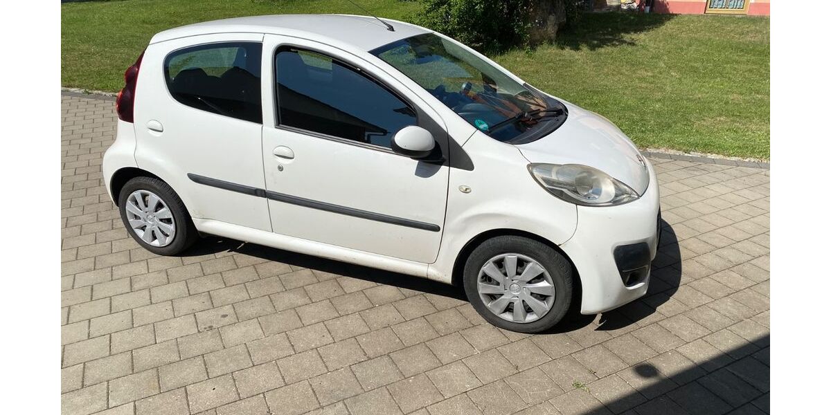 Peugeot 107 207.000 km 1.890 &euro; Gößweinstein 91327