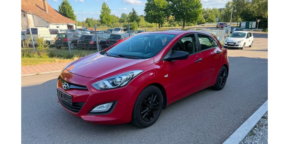 Hyundai i30 218.000 km 2.190 &euro; Dunningen 78655