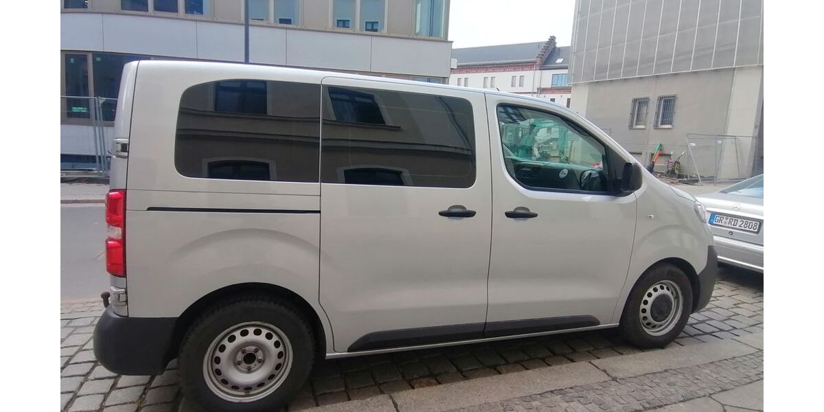 Peugeot Traveller 117.000 km 16.000 &euro; Reichenbach 02894
