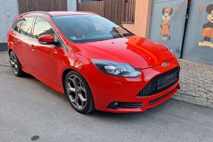 Ford Focus 148.600 km 9.490 &euro; Longkamp 54472