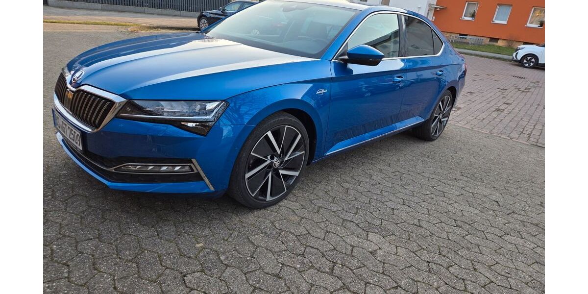 Skoda Superb 62.000 km 24.990 &euro; Braunschweig 38124