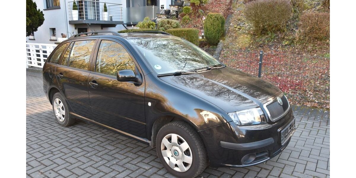 Skoda Fabia 201.000 km 1.200 &euro; Trimbs 56753
