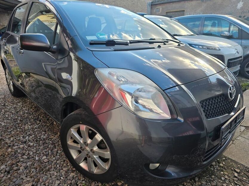 Yaris