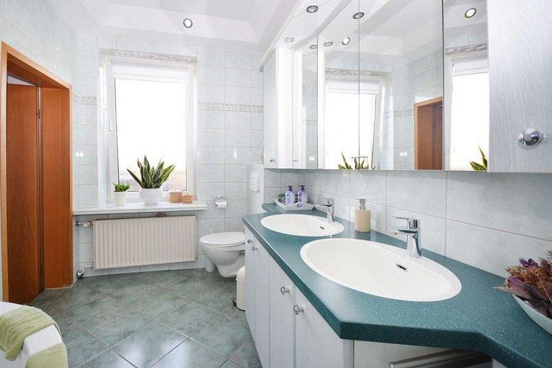 Einfamilienhaus Oschersleben (Bode) - 8 Zimmer, 260 m&sup2;, 320.000&euro; | Angebot:26612333