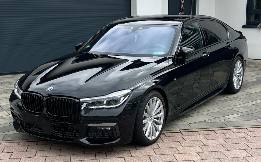BMW 750 97.977 km 44.999 € Wellendingen 78669