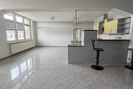 Stilvolles Loft mit Einbauküche & Kaminofen 2 zimmer