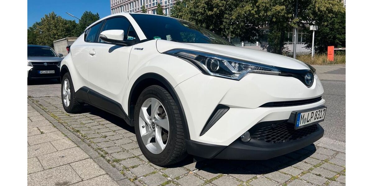 Toyota C-HR 125.215 km 15.970 &euro; München 81677
