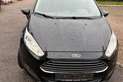 Ford Fiesta 141.300 km 5.299 € Karlsruhe 76227