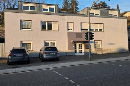 Wohnung Saarbrücken Brebach-Fechingen - 5 Zimmer, 155 m&sup2;, 240.000&euro; | Angebot:26111977