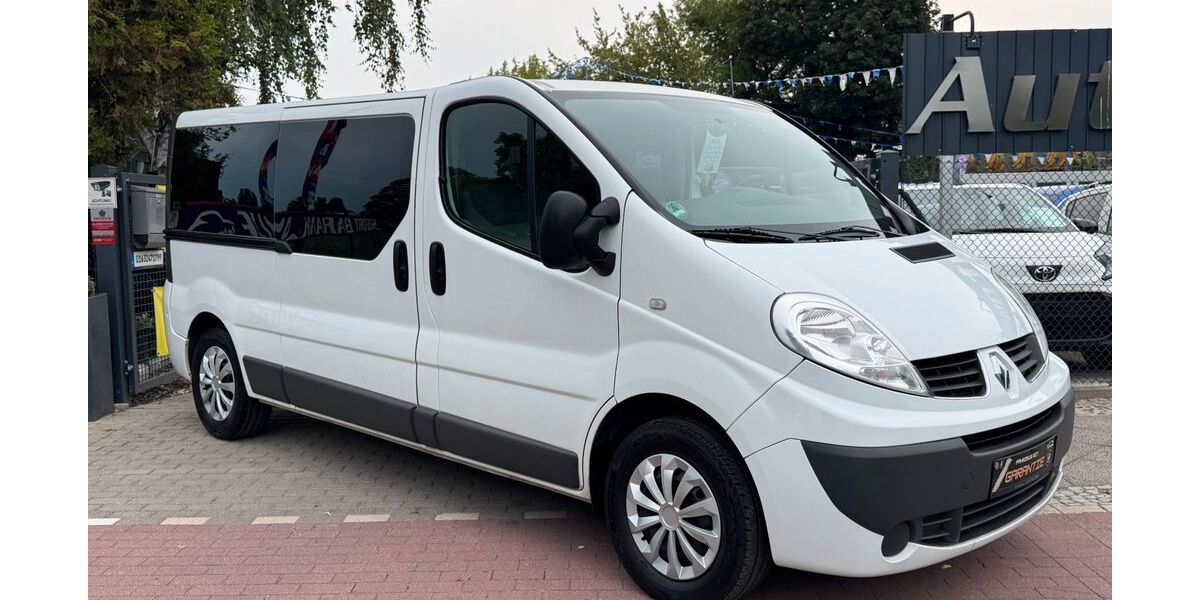Renault Trafic 156.946 km 12.990 &euro; BERLIN 13127