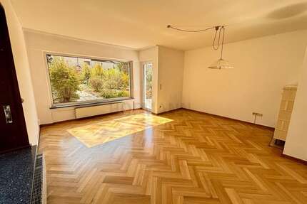 Haus zum Kaufen in Schweinfurt 368.000 € 180.64 m²