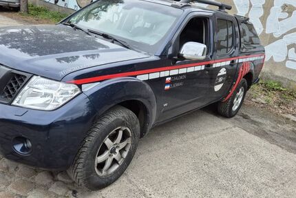 Nissan Navara 167.000 km 6.700 &euro; Berlin 13055