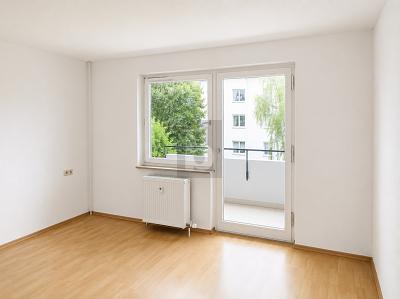 HELL & SOFORT BEZIEHBAR MIT SÜDBALKON - Etagenwohnung Reutlingen Sondelfingen | Angebot:27311899