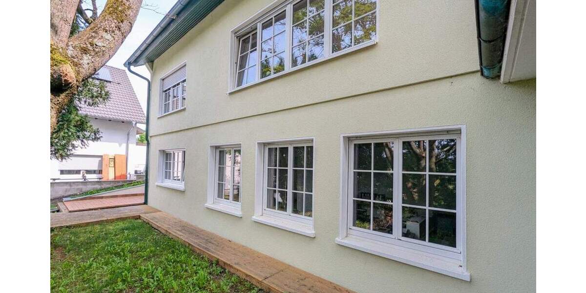 Einfamilienhaus Niefern-Öschelbronn Niefern - 7 Zimmer, 190 m&sup2;, 550.000&euro; | Angebot:25738400