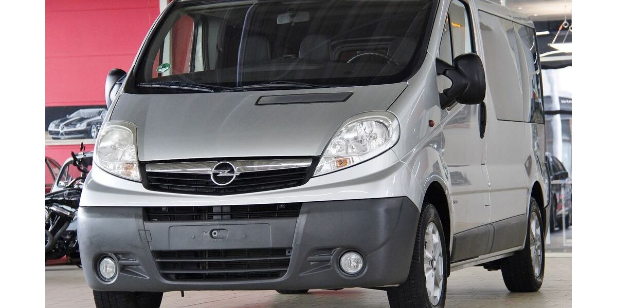 Opel Vivaro 83.000 km 14.850 &euro; Köln 50739