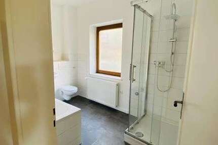 Wohnung Meerane - 2 Zimmer, 67 m&sup2;, 335&euro; | Angebot:26863841