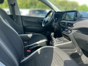 Hyundai i10 Trend 1.2 EU6d Navi Apple CarPlay Android Auto 49.870 km 13.950 &euro; Bad Wünnenberg 33181