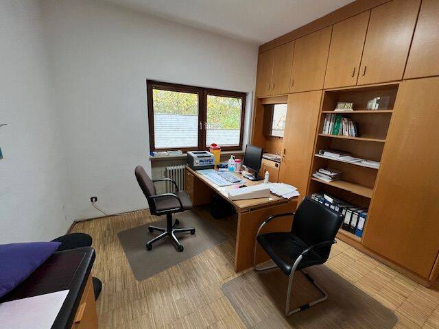 Gewerbeobjekt Gießen Wieseck - 4 Zimmer, 120 m&sup2;, 1.140&euro; | Angebot:26436663