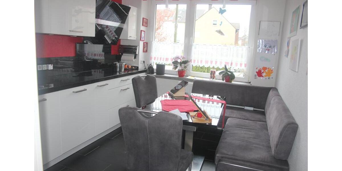 Erdgeschoßwohnung Gelsenkirchen Erle - 4 Zimmer, 120 m&sup2;, 240.000&euro; | Angebot:26020590
